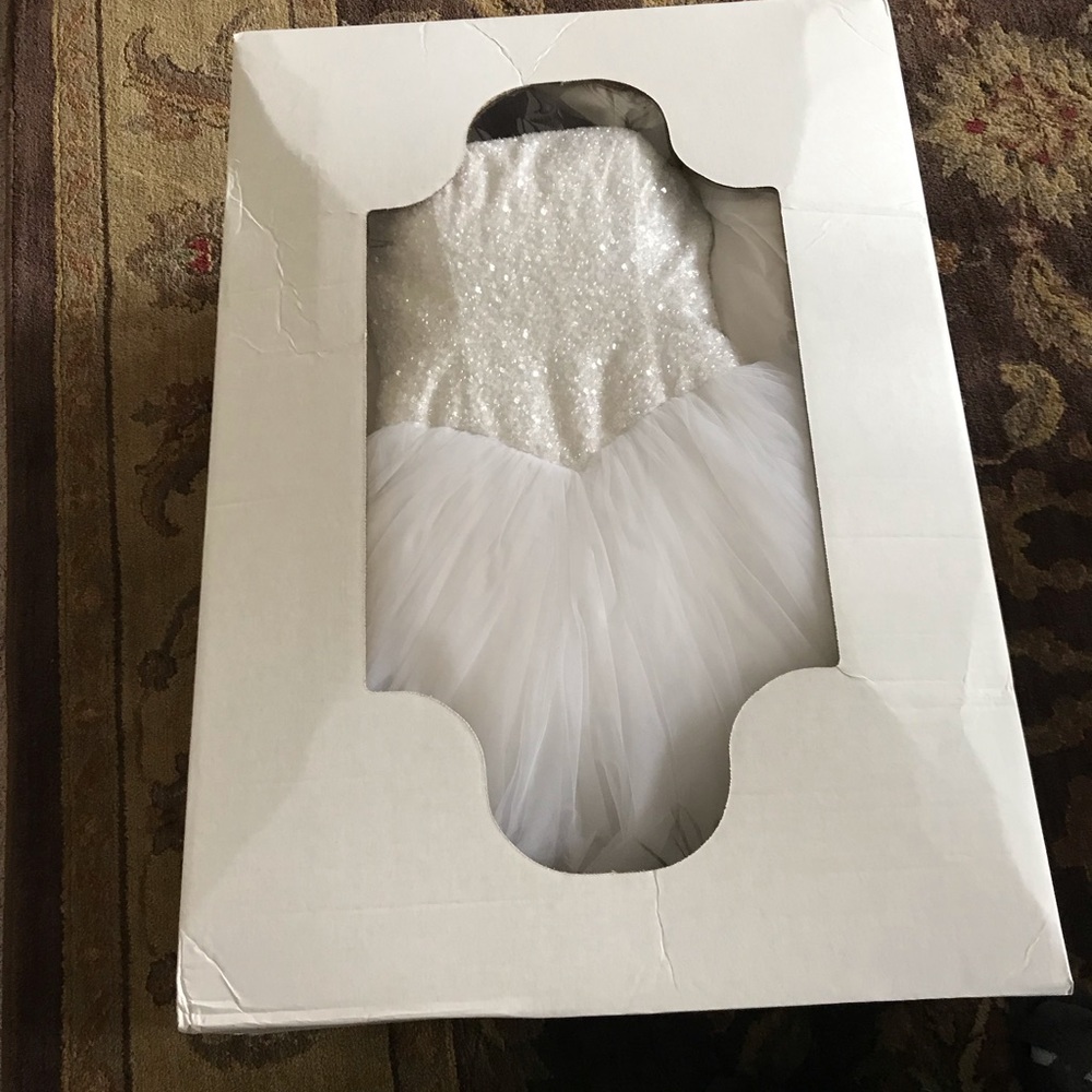 NEW wedding dresses! Beautiful in Box!
